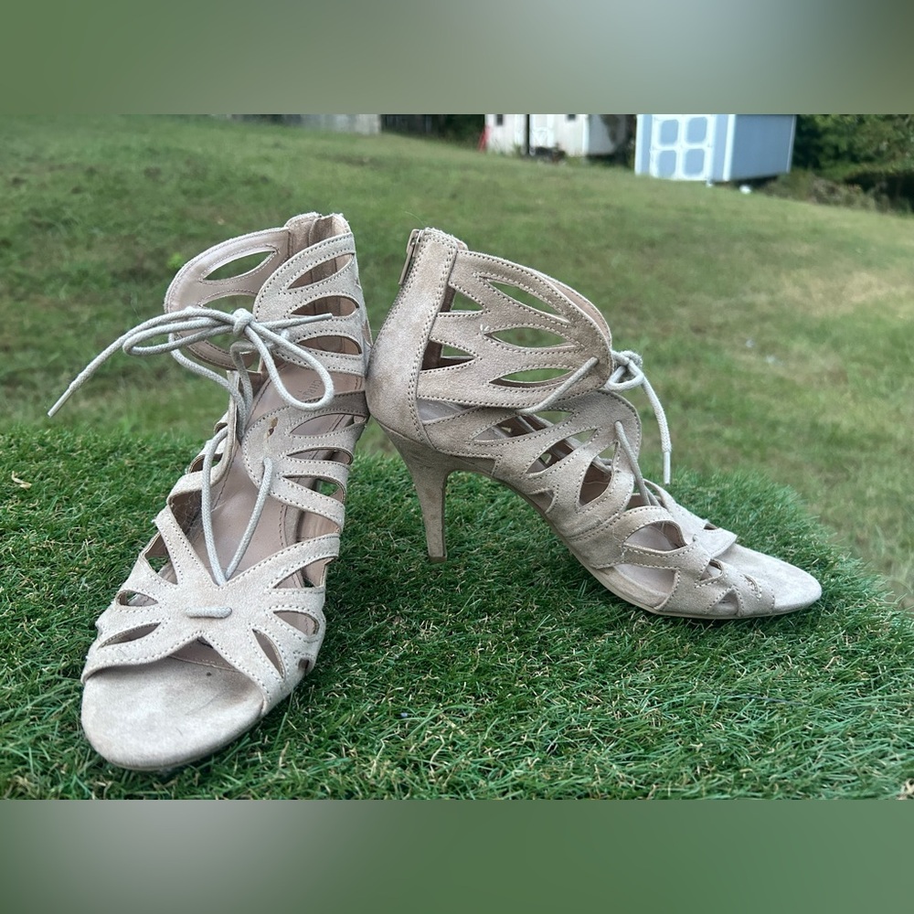 Christian Soriano,Tan heels,Woman size 9, worn once